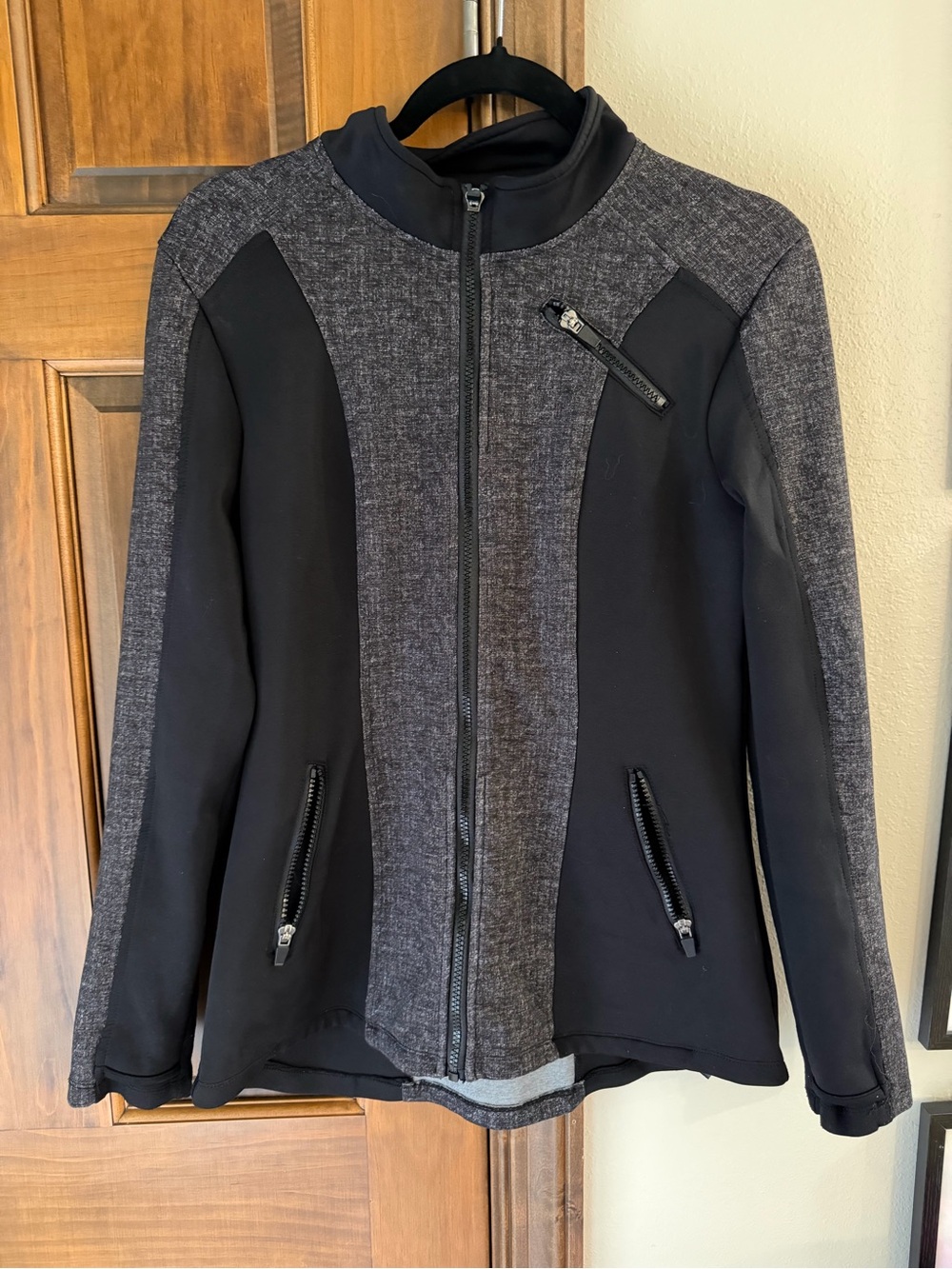 Women's Black & Gray Full Zip - Liverpool- size small